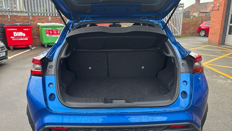 Nissan Juke 1.0 DiG-T 114 N-Connecta 5dr DCT Petrol Hatchback